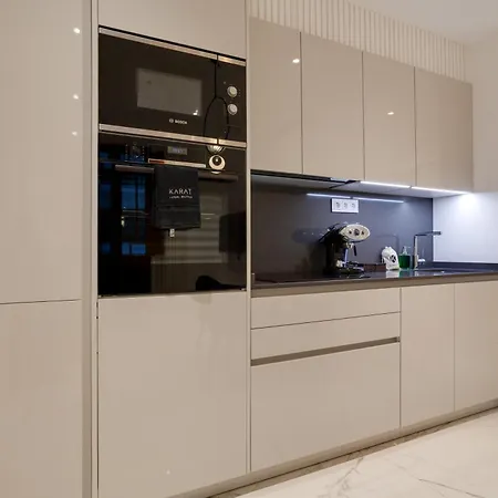 7 Luxury By Karat 圣克鲁斯-德特内里费