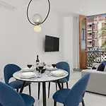 7 Luxury By Karat شقة *