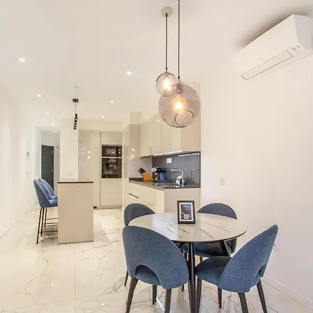 7 Luxury By Karat Appartamento