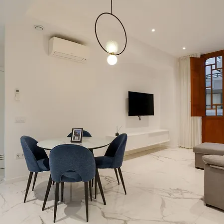 7 Luxury By Karat