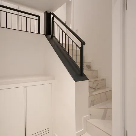 7 Luxury By Karat